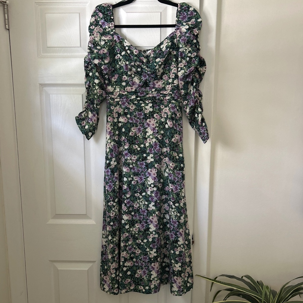 ASTR Long Sleeve Twist Keyhole Midi Dress